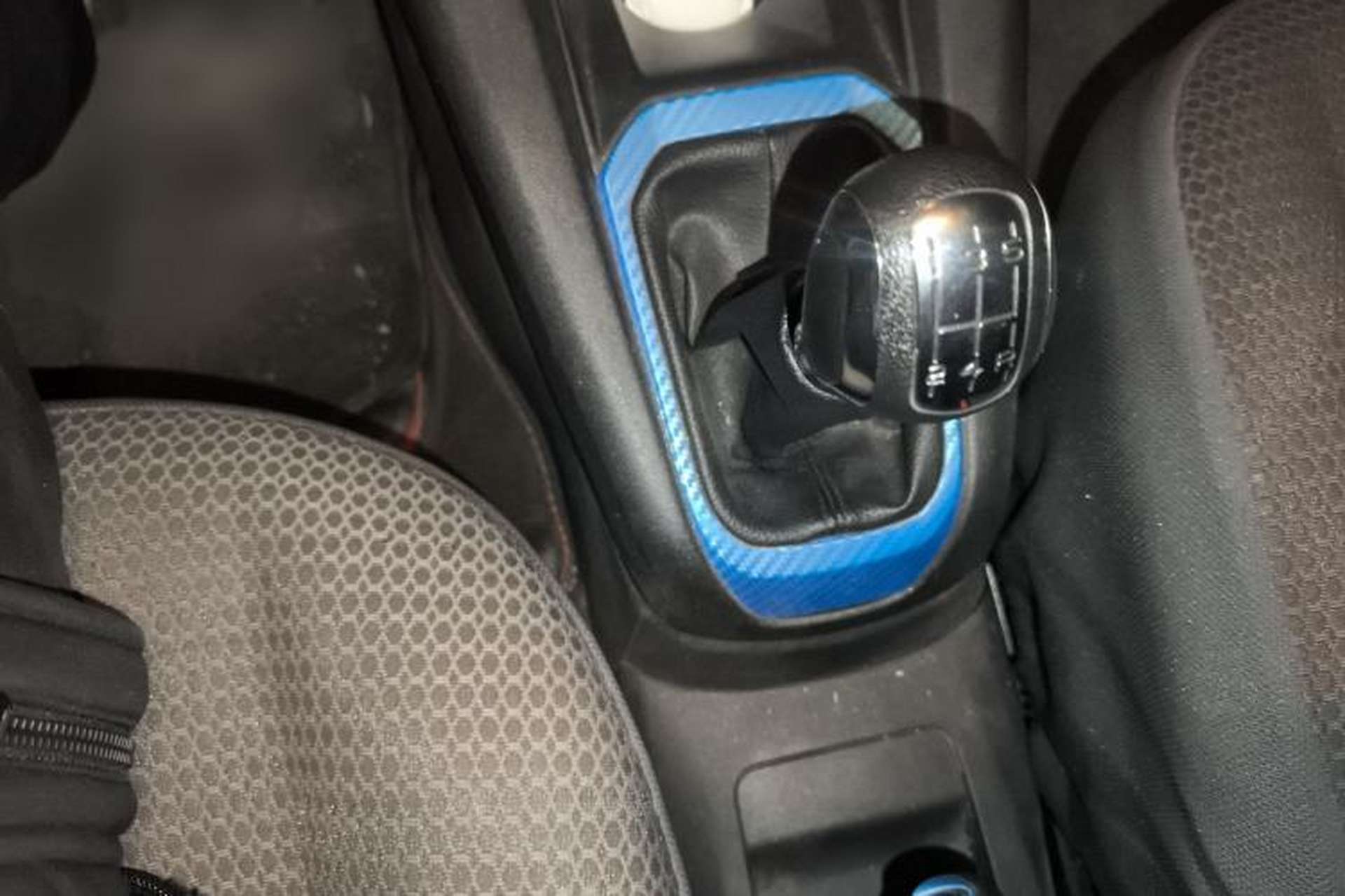 Used Citroen Elysee 2016 1.6L Manual Comfort Model Gear Lever
