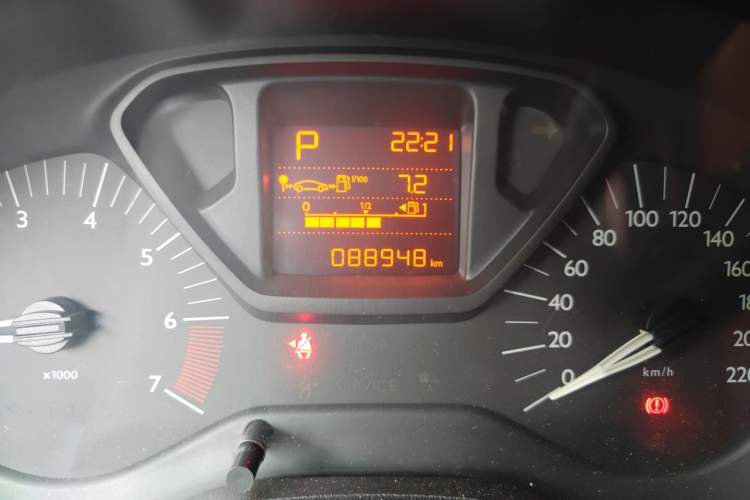 Used Citroen Elysee 2016 1.6L Automatic Fashion Model Odometer Close Up