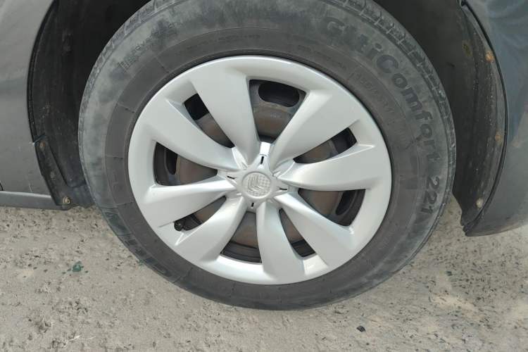 Used Citroen Elysee 2016 1.6L Manual Fashion Edition Right Front Wheel Hub
