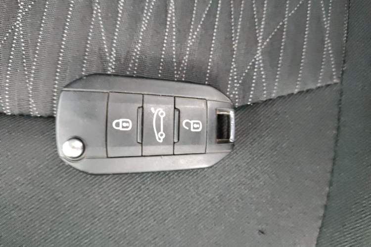 Used Citroen Elysee 2016 1.6L Automatic Fashion Model Vehicle Key