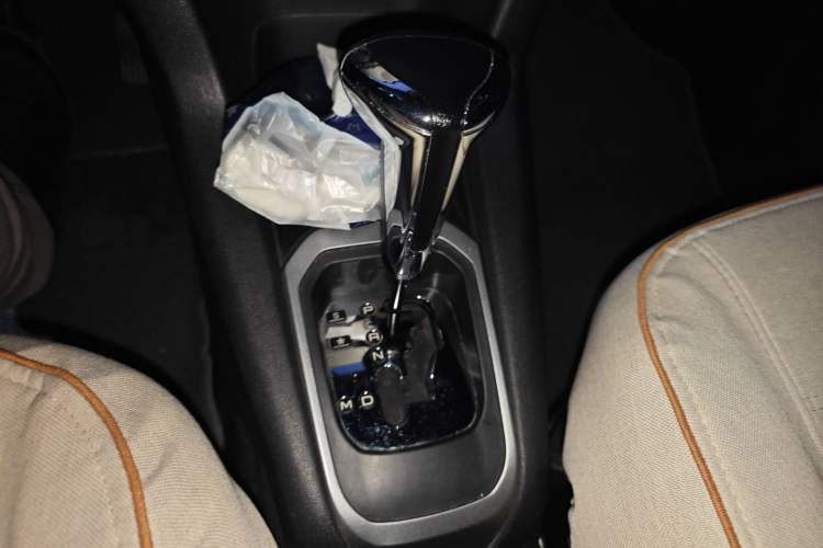 Used Citroen Elysee 2016 1.6L Automatic Fashion Model Gear Lever