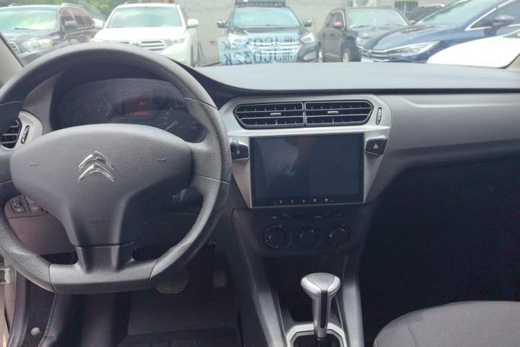 Used Citroen Elysee 2016 1.6L Automatic Fashion Model Audio And AC Panel