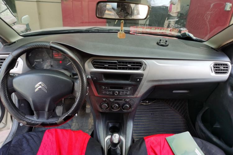 Used Citroen Elysee 2016 1.6L Manual Fashion Edition Center Console