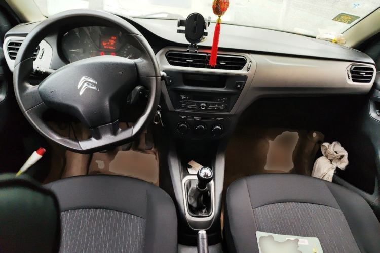 Used Citroen Elysee 2016 1.6L Manual Fashion Edition Center Console