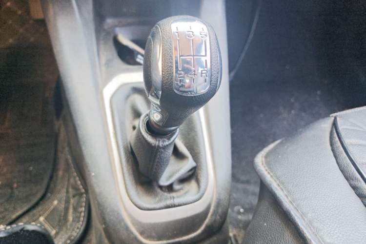 Used Citroen Elysee 2016 1.6L Manual Fashion Edition Gear Lever
