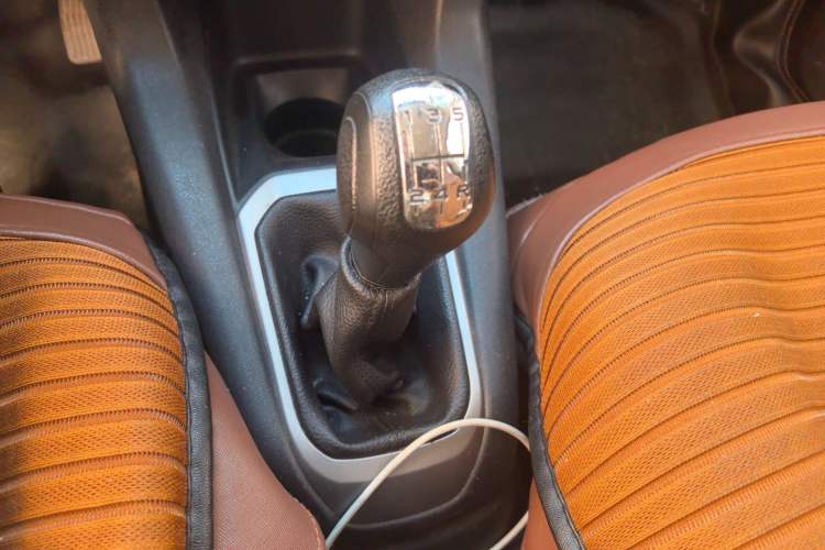 Used Citroen Elysee 2016 1.6L Manual Fashion Edition Gear Lever