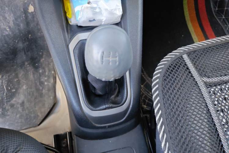 Used Citroen Elysee 2016 1.6L Manual Fashion Edition Gear Lever