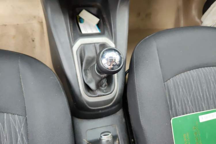 Used Citroen Elysee 2016 1.6L Manual Fashion Edition Gear Lever