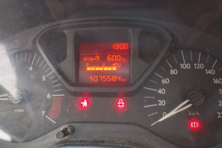 Used Citroen Elysee 2016 1.6L Manual Fashion Edition Odometer Close Up