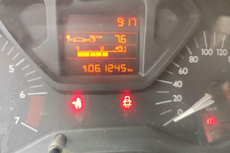 Used Citroen Elysee 2016 1.6L Manual Fashion Edition Odometer Close Up