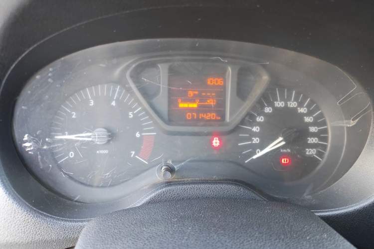 Used Citroen Elysee 2016 1.6L Manual Fashion Edition Odometer Close Up