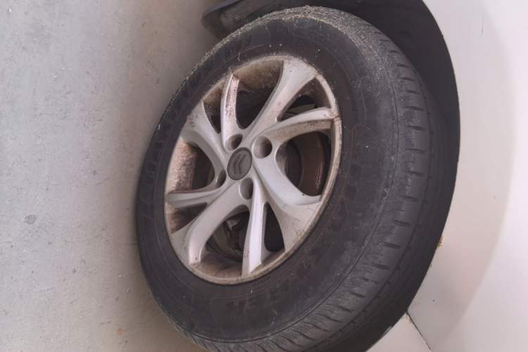 Used Citroen Elysee 2016 1.6L Manual Fashion Edition Right Front Wheel Hub