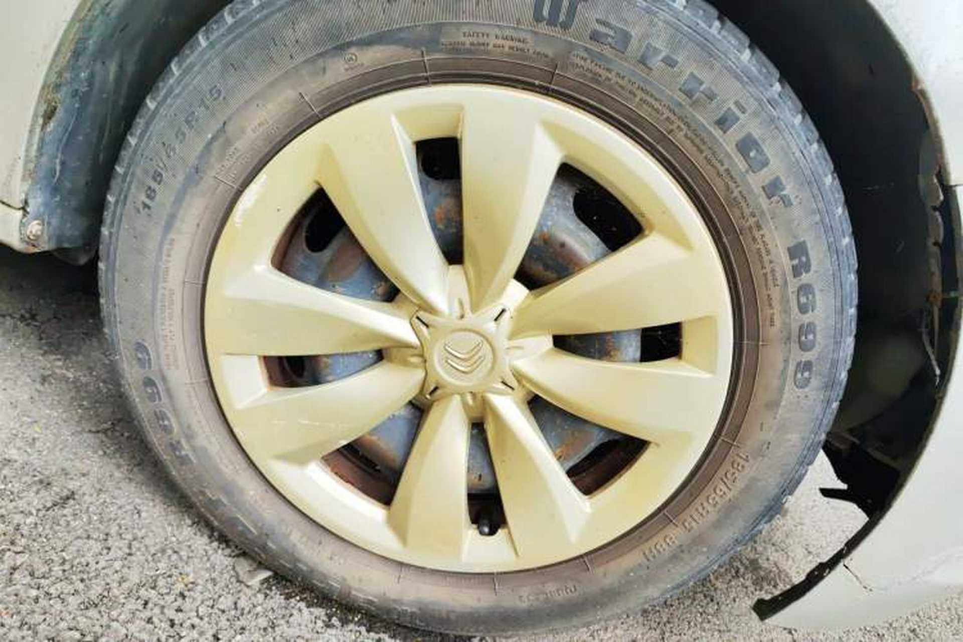 Used Citroen Elysee 2016 1.6L Manual Fashion Edition Right Front Wheel Hub