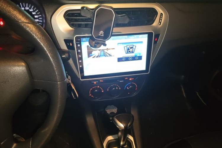 Used Citroen Elysee 2016 1.6L Automatic Fashion Model Audio And AC Panel