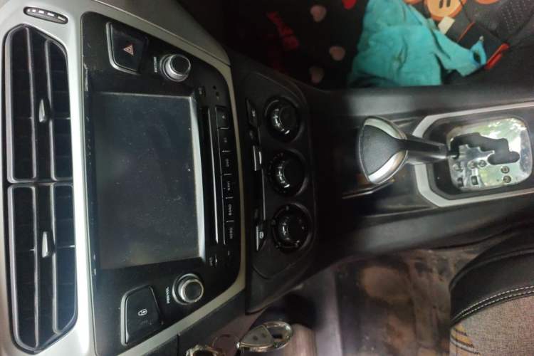 Used Citroen Elysee 2016 1.6L Automatic Fashion Model Audio And AC Panel