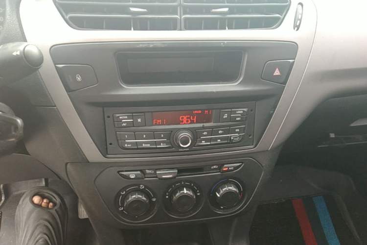 Used Citroen Elysee 2016 1.6L Manual Fashion Edition Audio And AC Panel
