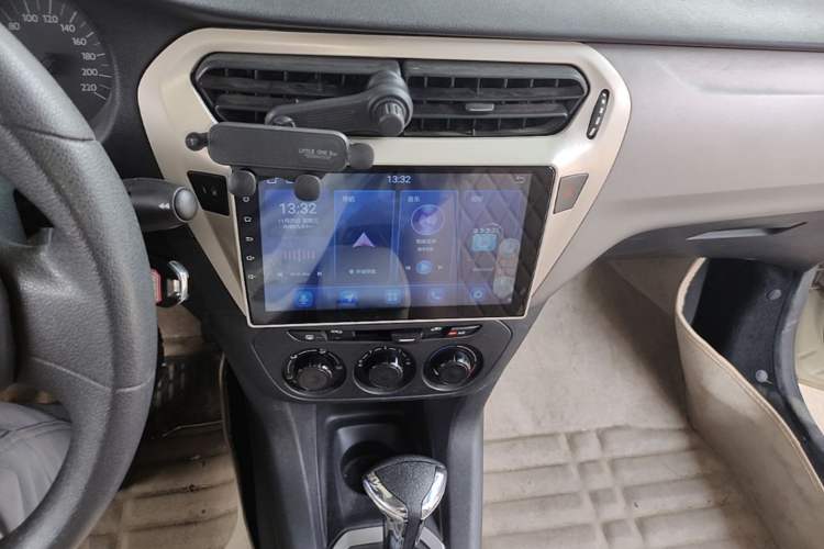 Used Citroen Elysee 2016 1.6L Automatic Fashion Model Audio And AC Panel