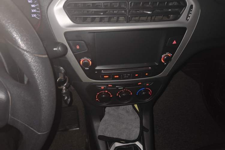Used Citroen Elysee 2016 1.6L Manual Fashion Edition Audio And AC Panel