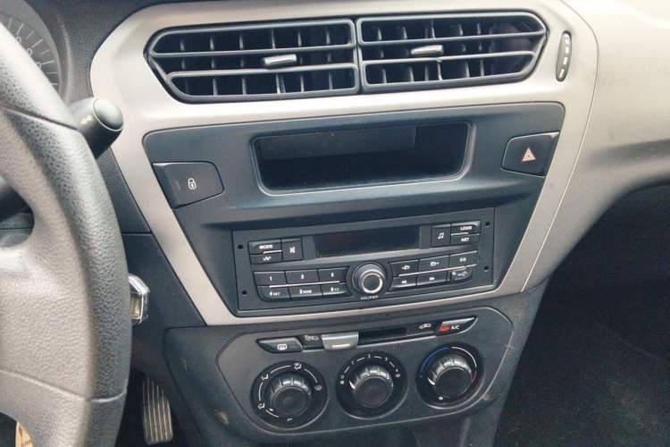 Used Citroen Elysee 2016 1.6L Manual Fashion Edition Audio And AC Panel