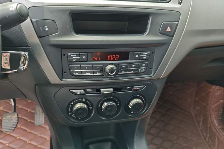 Used Citroen Elysee 2016 1.6L Manual Fashion Edition Audio And AC Panel