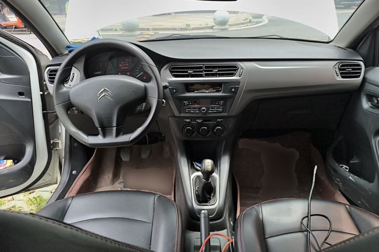 Used Citroen Elysee 2016 1.6L Manual Fashion Edition Center Console