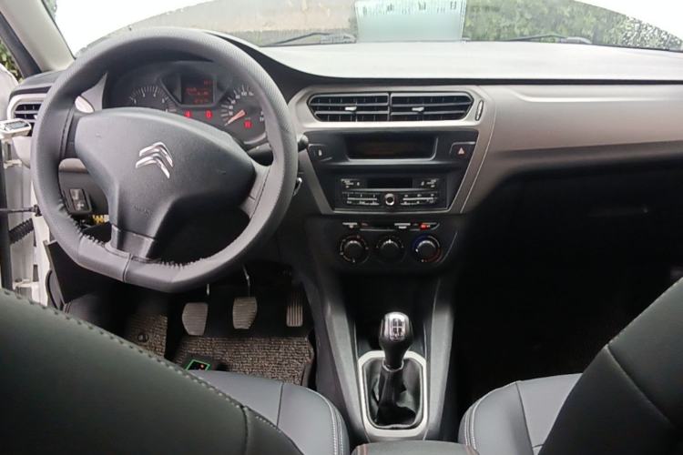 Used Citroen Elysee 2016 1.6L Manual Fashion Edition Center Console