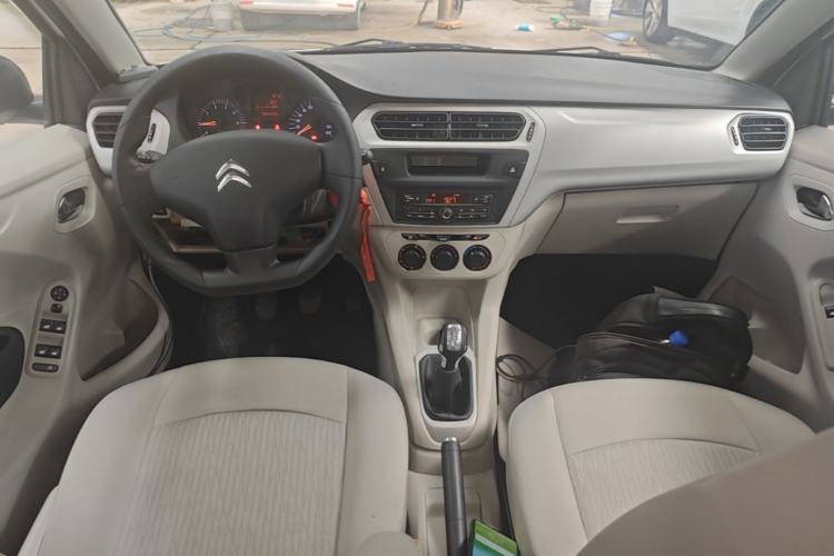 Used Citroen Elysee 2016 1.6L Manual Fashion Edition Center Console