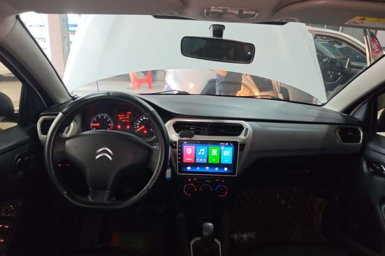Used Citroen Elysee 2016 1.6L Manual Fashion Edition Center Console