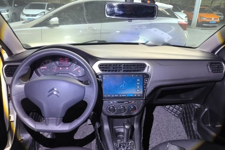 Used Citroen Elysee 2016 1.6L Automatic Fashion Model Center Console