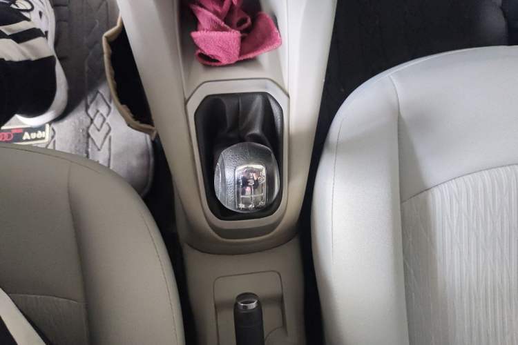 Used Citroen Elysee 2016 1.6L Manual Fashion Edition Gear Lever