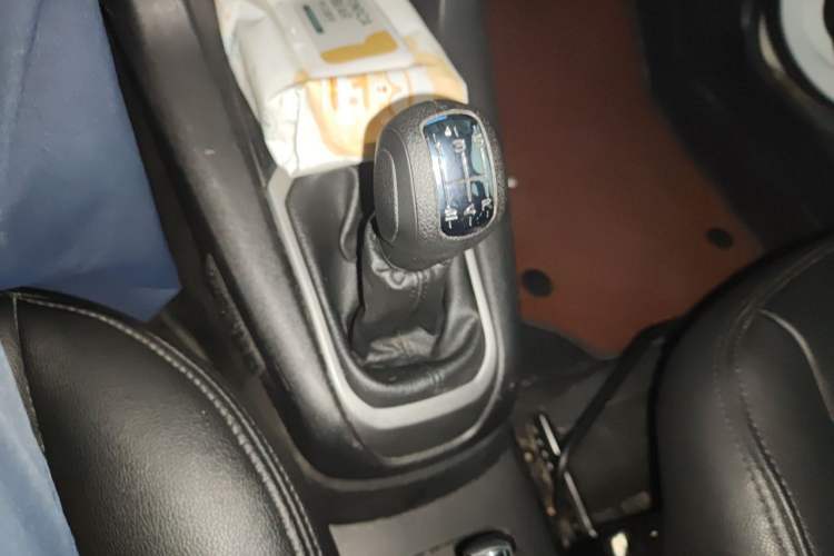 Used Citroen Elysee 2016 1.6L Manual Fashion Edition Gear Lever