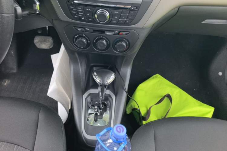 Used Citroen Elysee 2016 1.6L Automatic Comfort Model Gear Lever