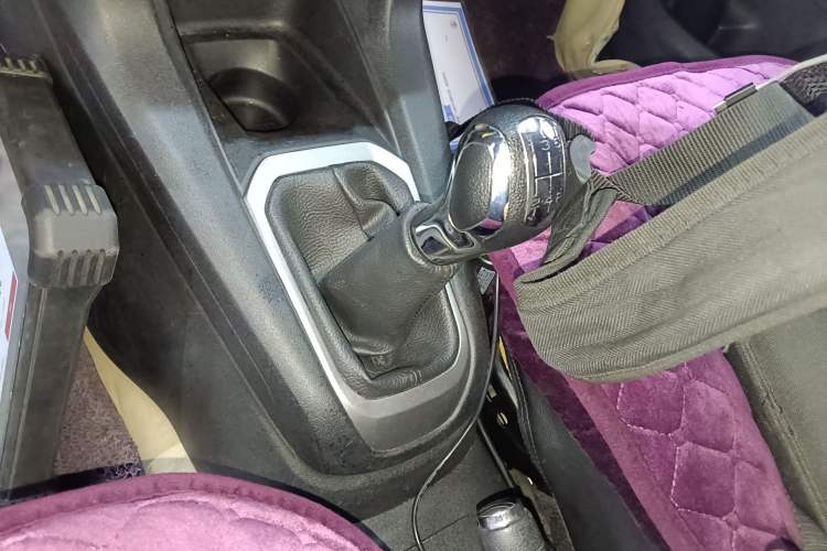 Used Citroen Elysee 2016 1.6L Manual Fashion Edition Gear Lever