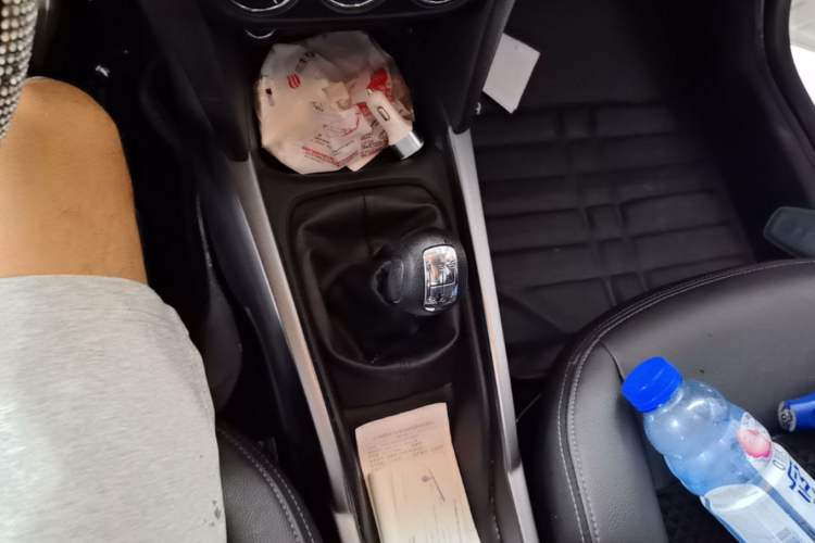 Used Citroen Elysee 2016 1.6L Manual Comfort Model Gear Lever