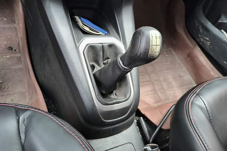 Used Citroen Elysee 2016 1.6L Manual Fashion Edition Gear Lever