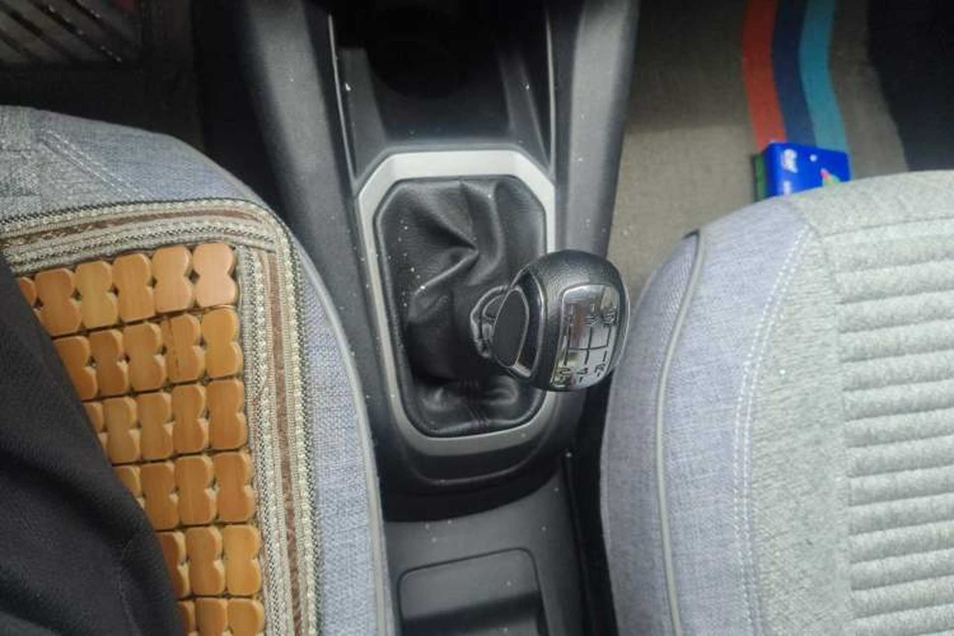 Used Citroen Elysee 2016 1.6L Manual Fashion Edition Gear Lever