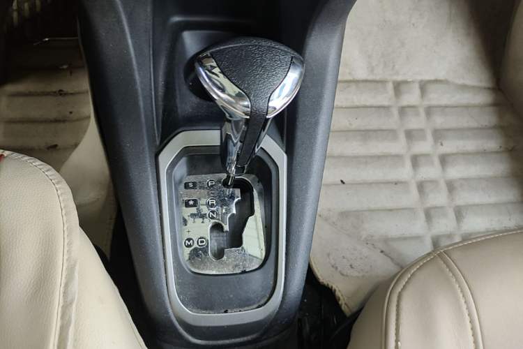 Used Citroen Elysee 2016 1.6L Automatic Fashion Model Gear Lever