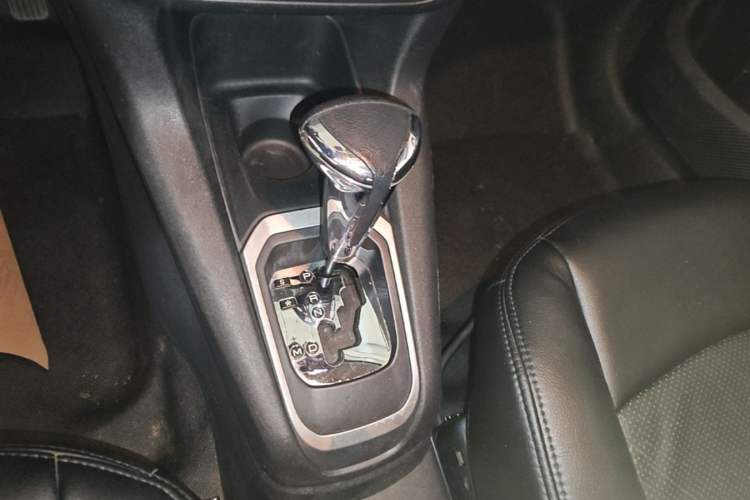 Used Citroen Elysee 2016 1.6L Automatic Fashion Model Gear Lever