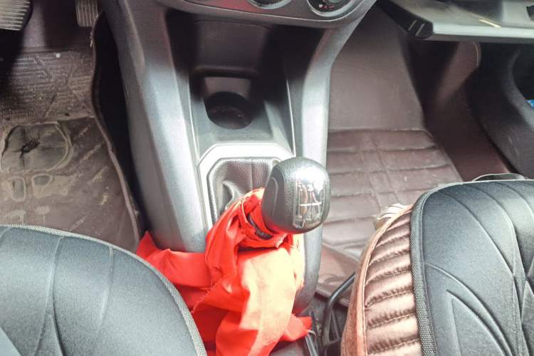 Used Citroen Elysee 2016 1.6L Manual Fashion Edition Gear Lever
