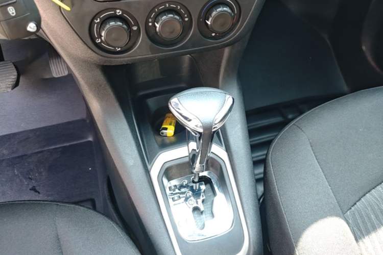 Used Citroen Elysee 2016 1.6L Automatic Comfort Model Gear Lever
