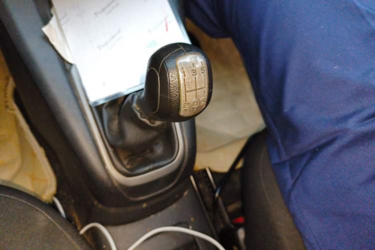 Used Citroen Elysee 2016 1.6L Manual Fashion Edition Gear Lever
