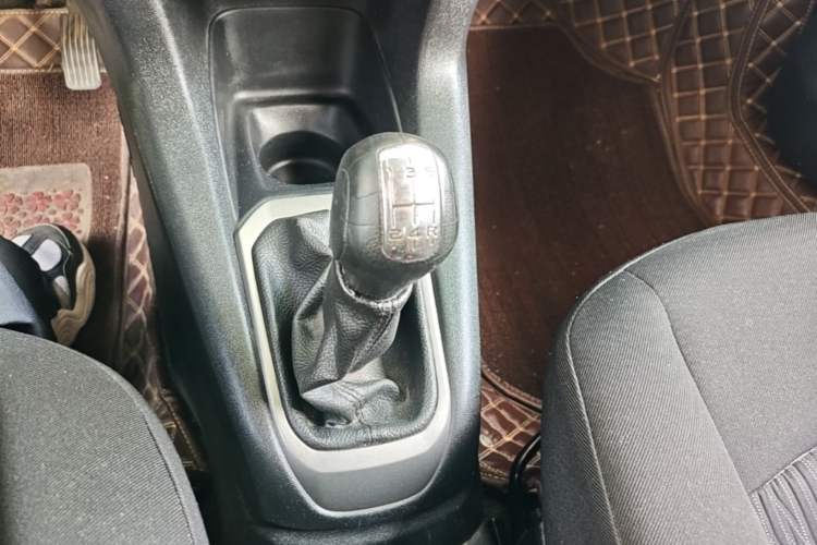 Used Citroen Elysee 2016 1.6L Manual Fashion Edition Gear Lever