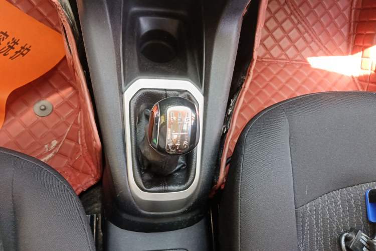 Used Citroen Elysee 2016 1.6L Manual Fashion Edition Gear Lever