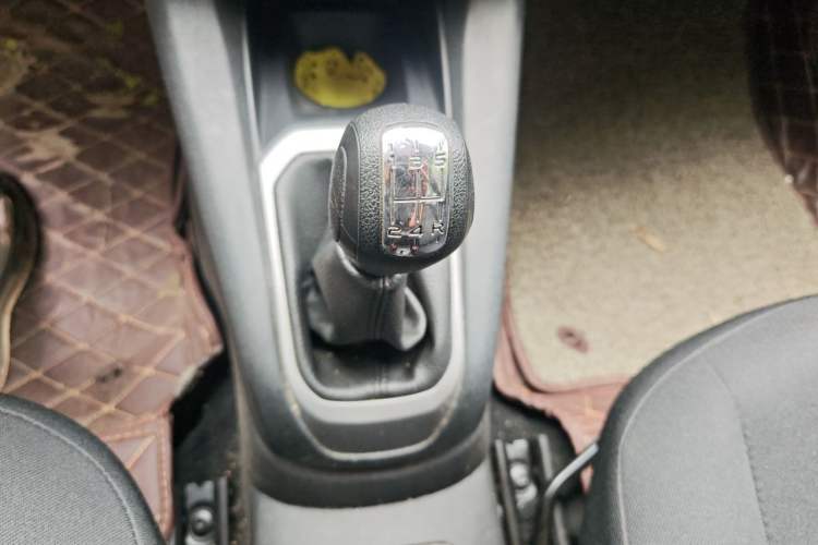 Used Citroen Elysee 2016 1.6L Manual Fashion Edition Gear Lever