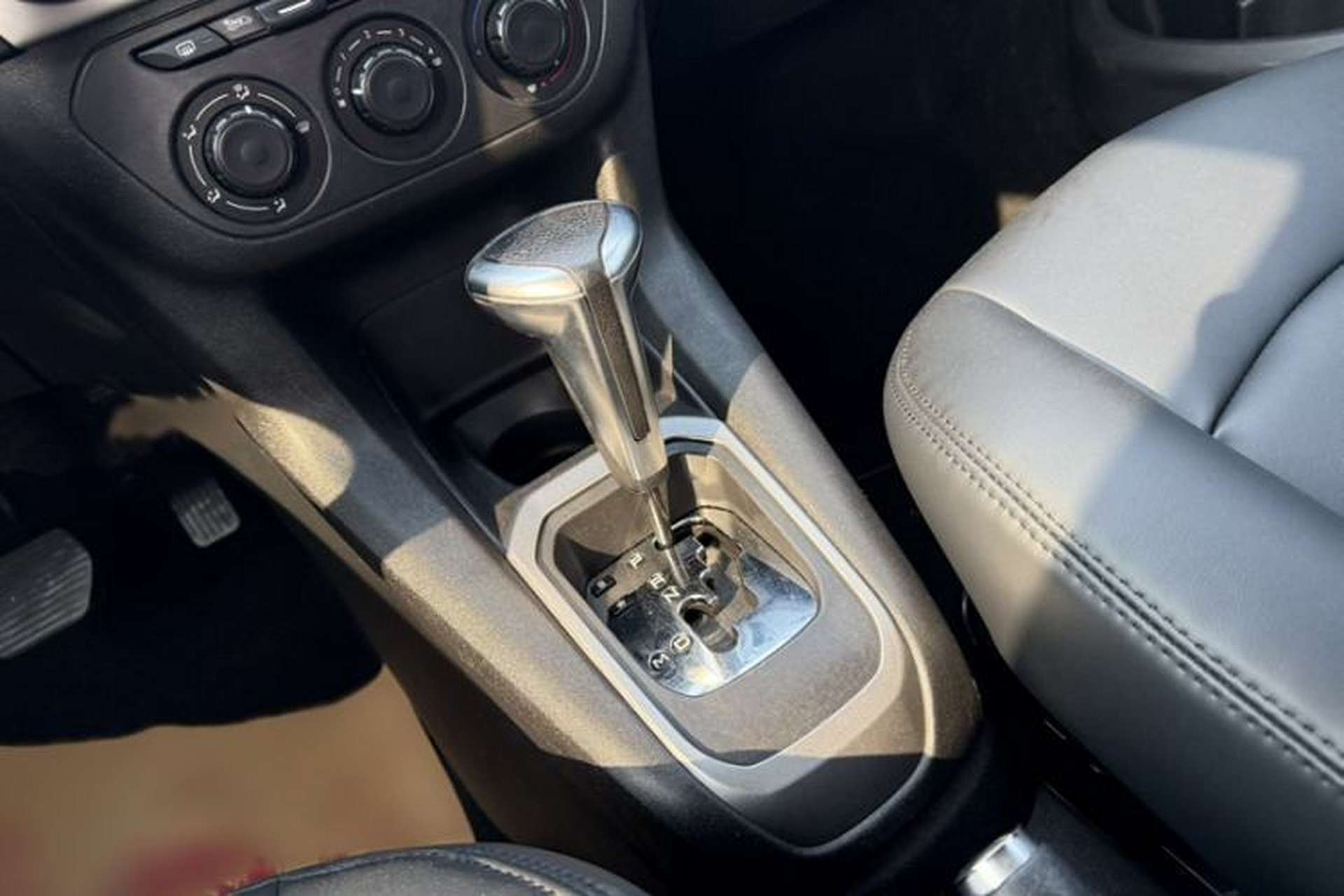 Used Citroen Elysee 2016 1.6L Automatic Fashion Model Gear Lever