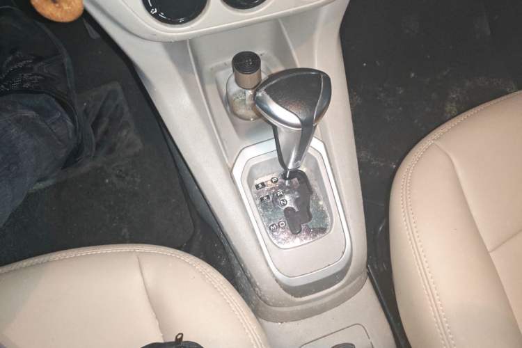 Used Citroen Elysee 2016 1.6L Automatic Fashion Model Gear Lever
