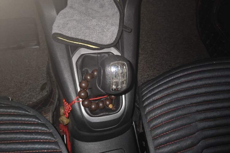 Used Citroen Elysee 2016 1.6L Manual Fashion Edition Gear Lever