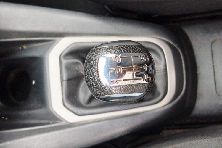 Used Citroen Elysee 2016 1.6L Manual Fashion Edition Gear Lever