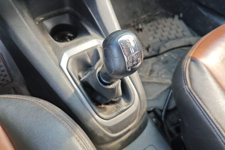 Used Citroen Elysee 2016 1.6L Manual Fashion Edition Gear Lever