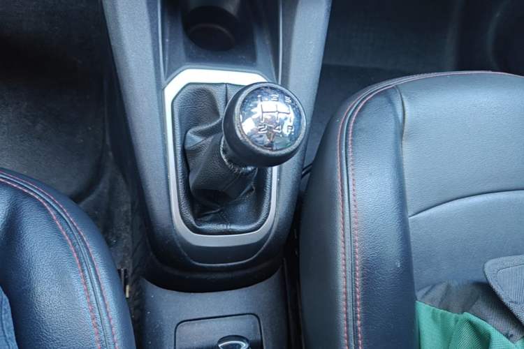 Used Citroen Elysee 2016 1.6L Manual Fashion Edition Gear Lever